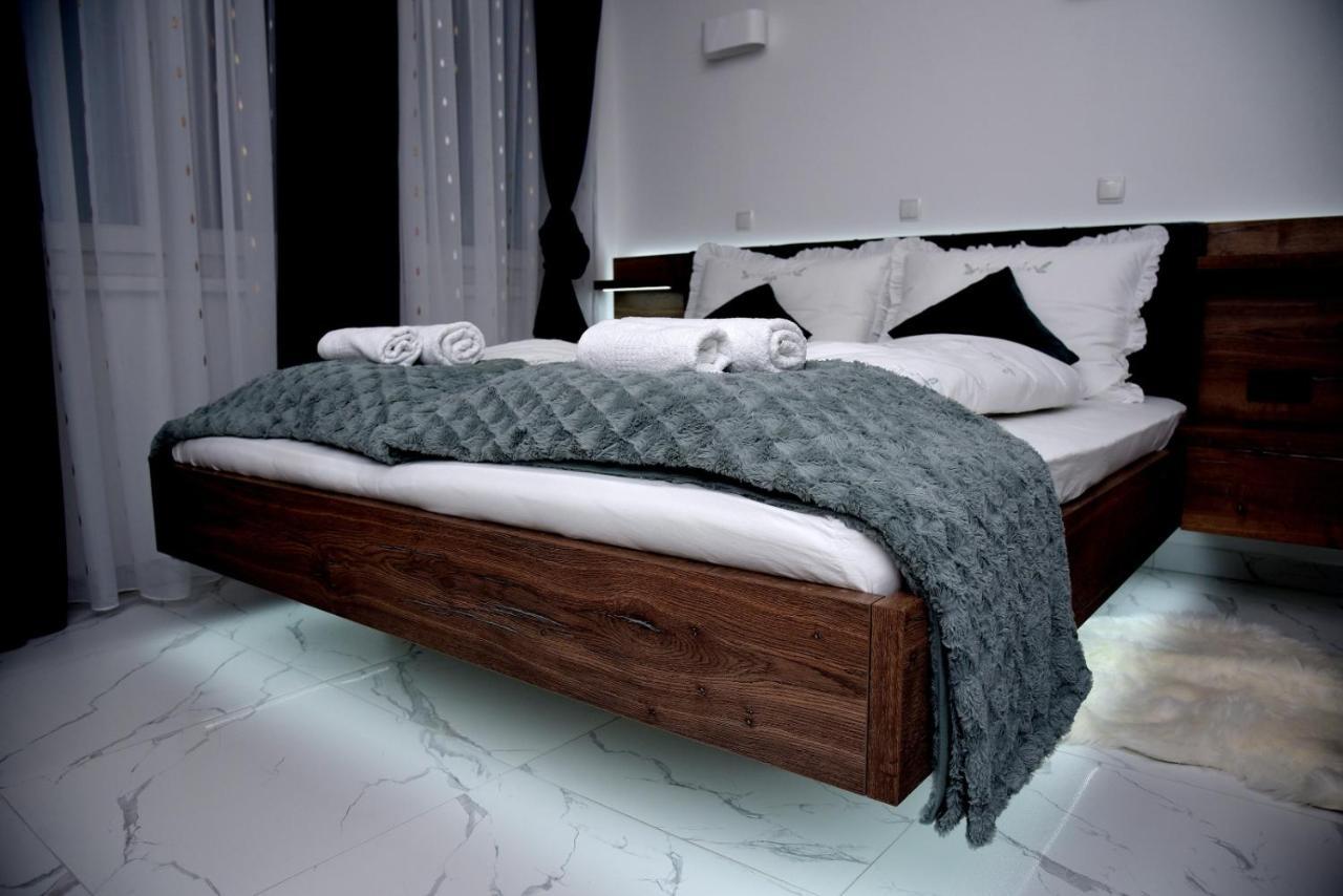 La Luna Premium Deluxe Apartment With Free Jacuzzi, Bikes & Covered Parking Nasice ภายนอก รูปภาพ