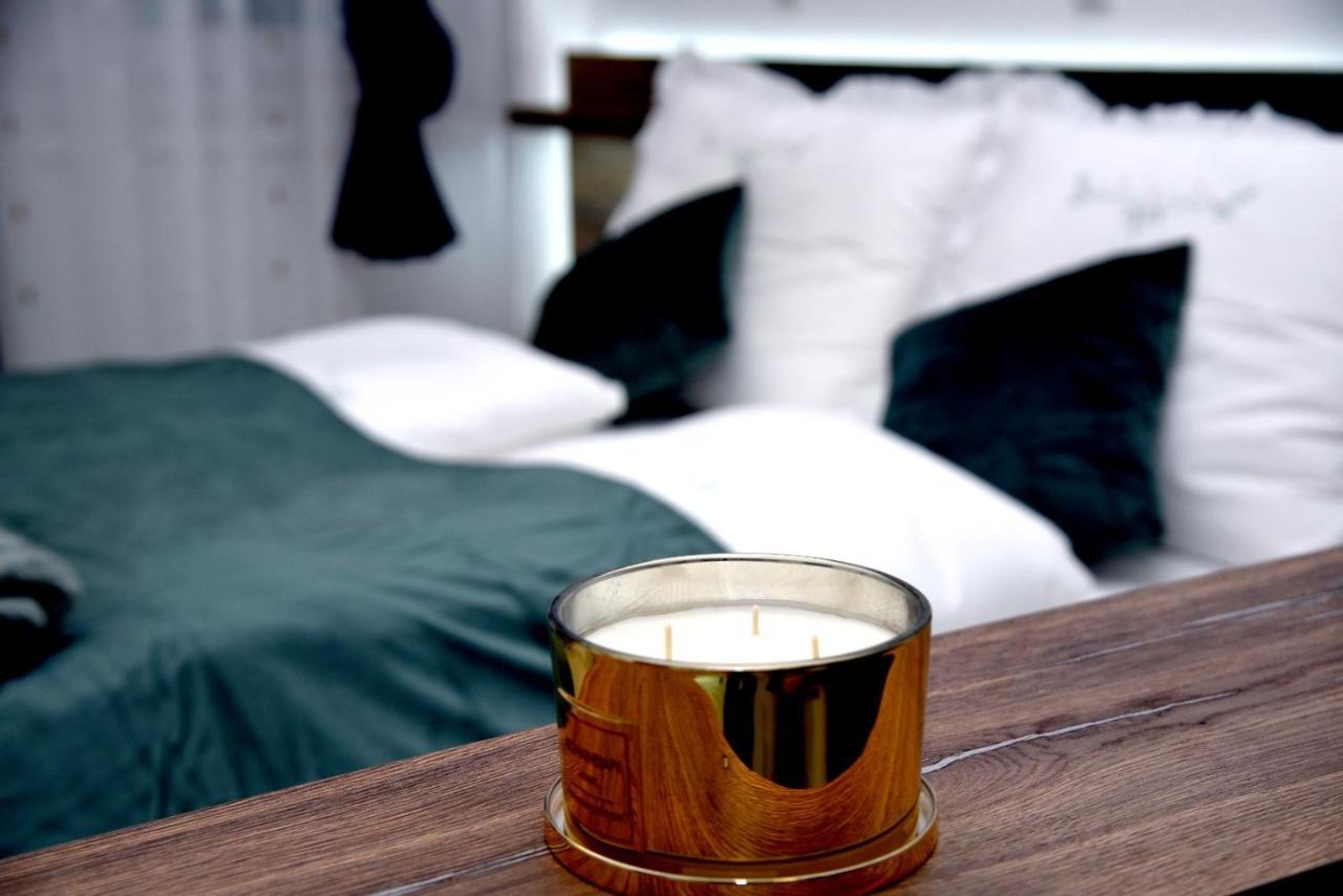La Luna Premium Deluxe Apartment With Free Jacuzzi, Bikes & Covered Parking Nasice ภายนอก รูปภาพ