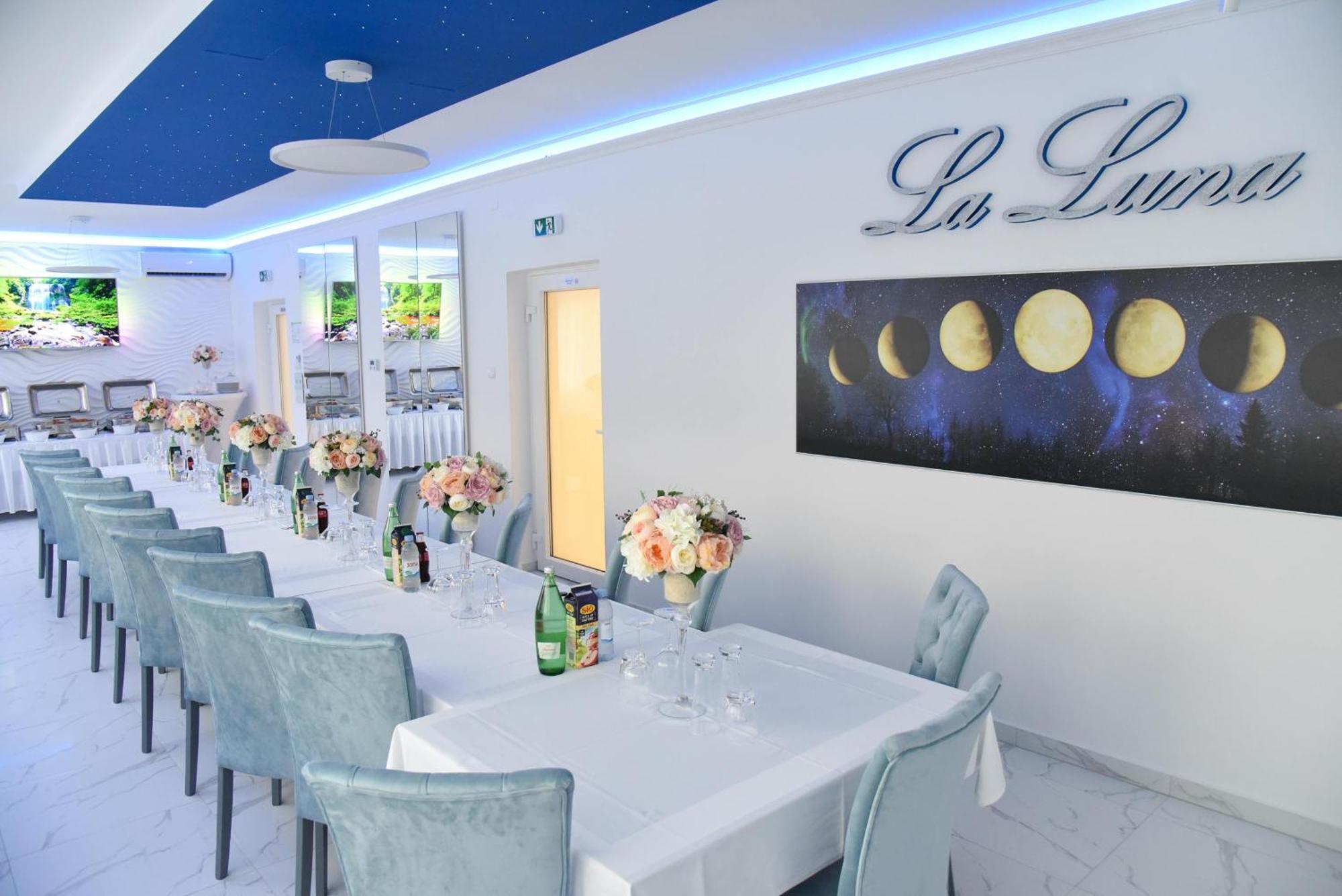 La Luna Premium Deluxe Apartment With Free Jacuzzi, Bikes & Covered Parking Nasice ภายนอก รูปภาพ